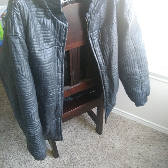 Leather coat - Picture 8 of 8